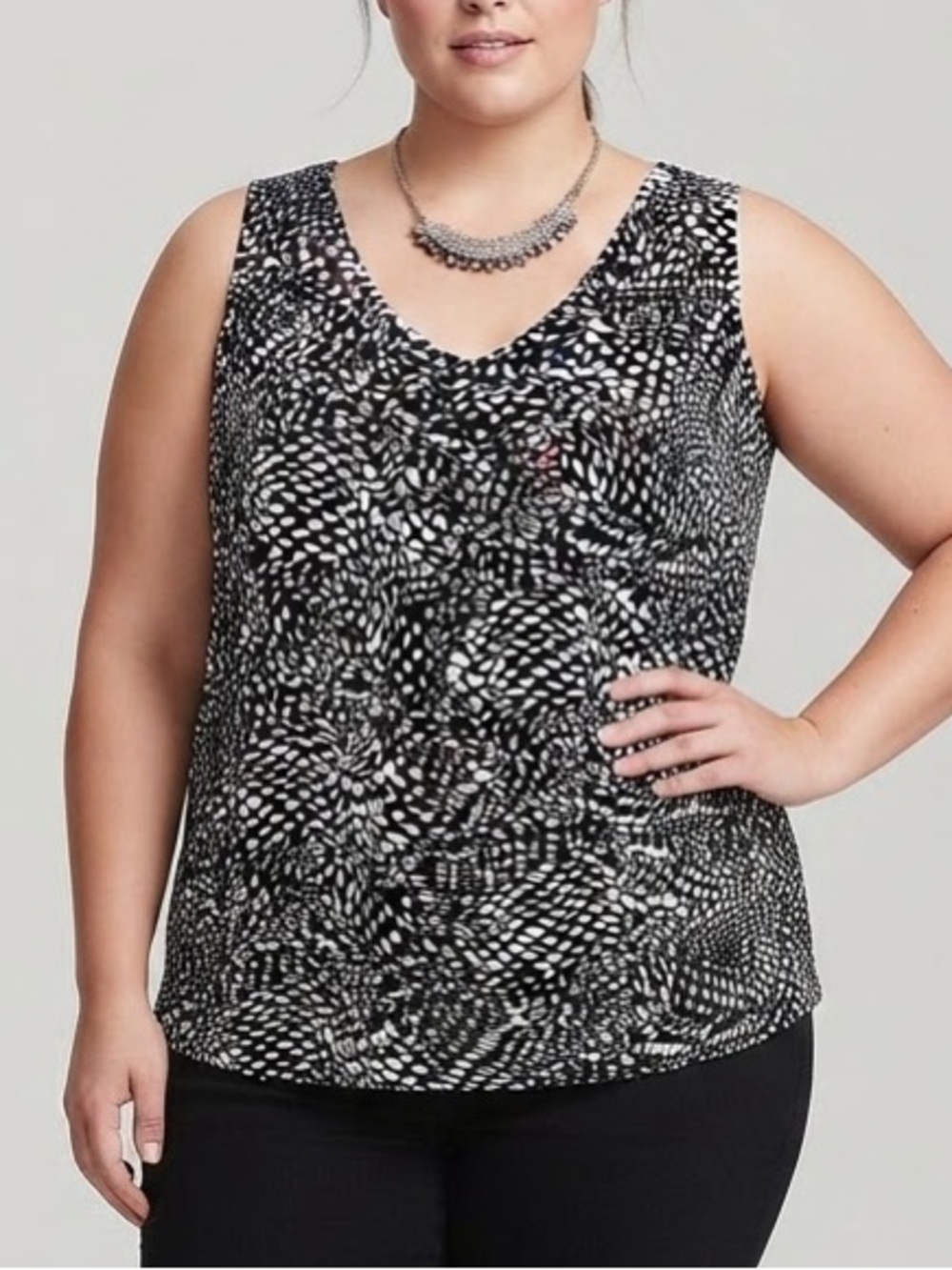 ๐ CLEARANCE REITMANS Sleeveless Black, White & Yellow Hearts Printed Tank XL